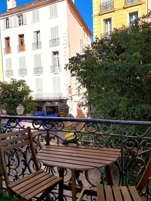 Appartement Esprit Cosy au centre historique à Toulon Extérieur photo